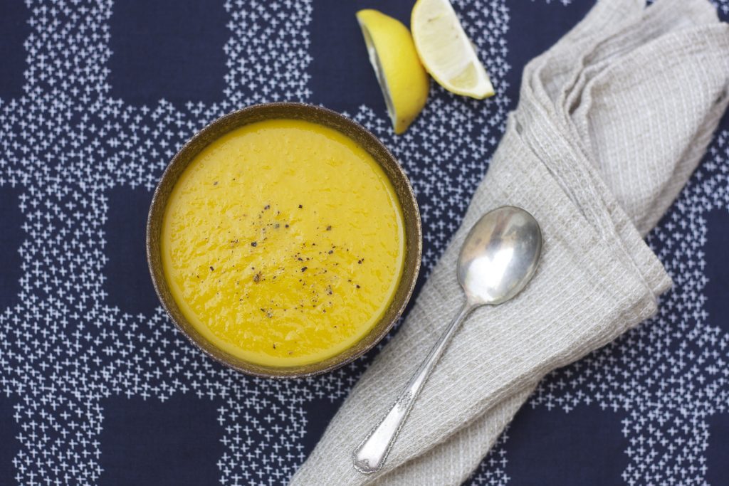 Conscious Cleanse | Curried Carrot Soup | www.consciouscleanse.com | #cleansingsoup #carrotsoup #soup
