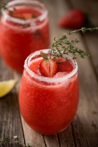 Summertime Drinks: Strawberry Cocktails