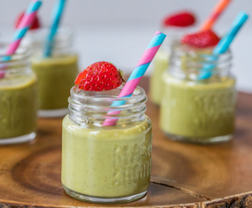 Almond Matcha Green Smoothie