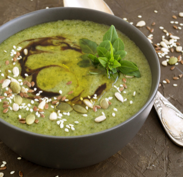 Grammy’s Greens & Cauliflower Soup