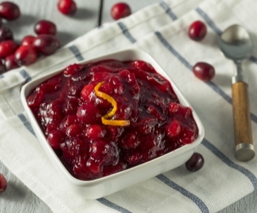 Low-Sugar Cranberry Sauce