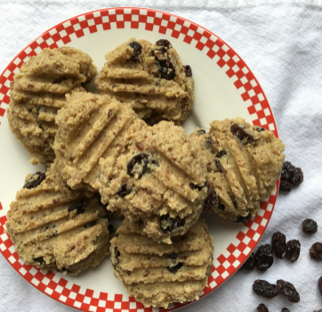 Nutty Quinoa Cookies