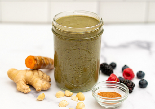 Spiced Berry Turmeric Smoothie